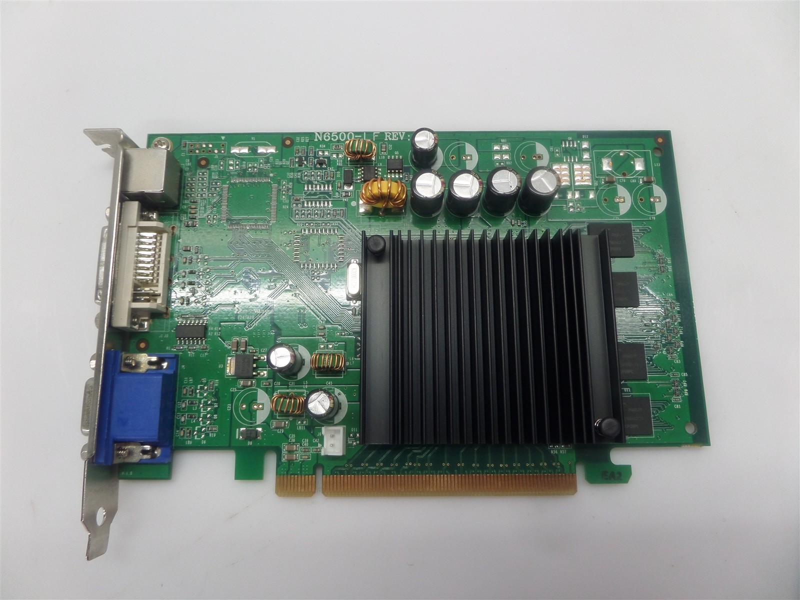 NVIDIA e-GeForce 7200S 256MB DDR2 PCI-e Graphics Card VGA DVI