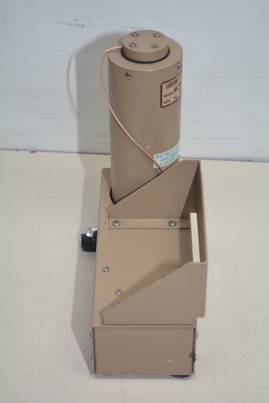 Ludlum Model 43-10 Alpha-Beta Sample Counter Head #W3673