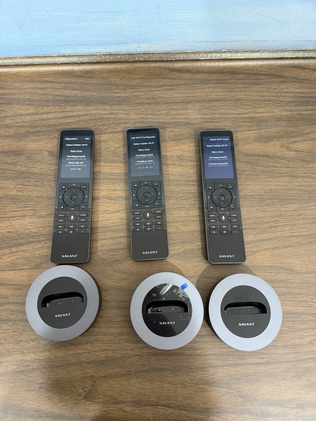 USED Savant Pro X2 REM-4000SG-00 REV 16 Touchscreen Remote / WORKING PRICE (1)