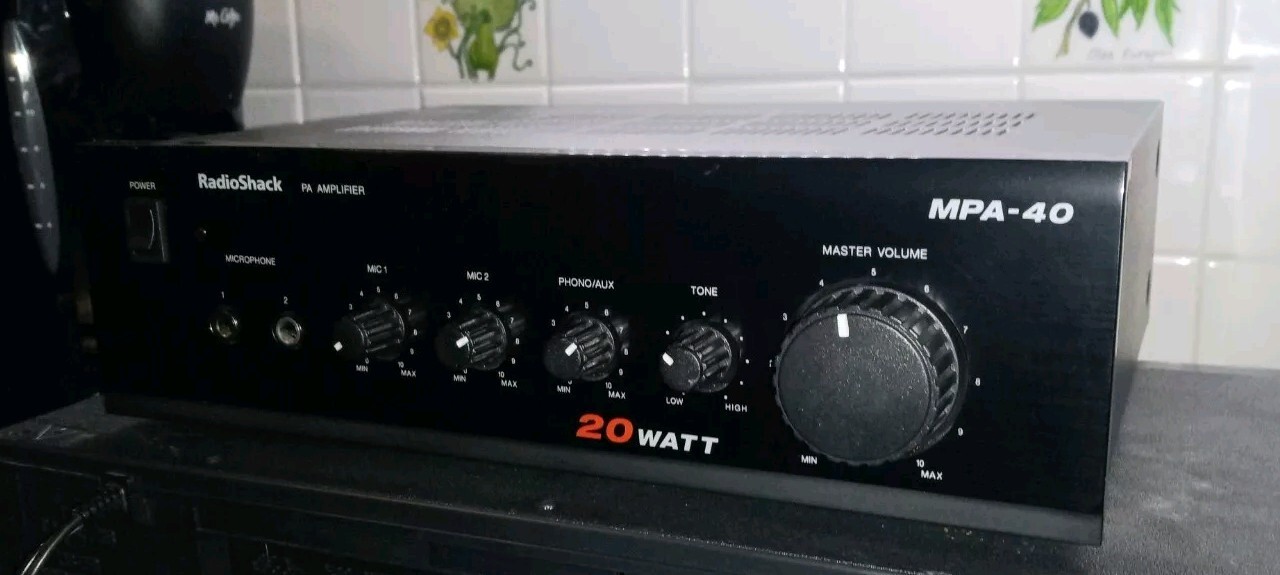 RadioShack MPA-40 20 Watt PA System Amplifier Power Amp - Aux/CD & Phono vg