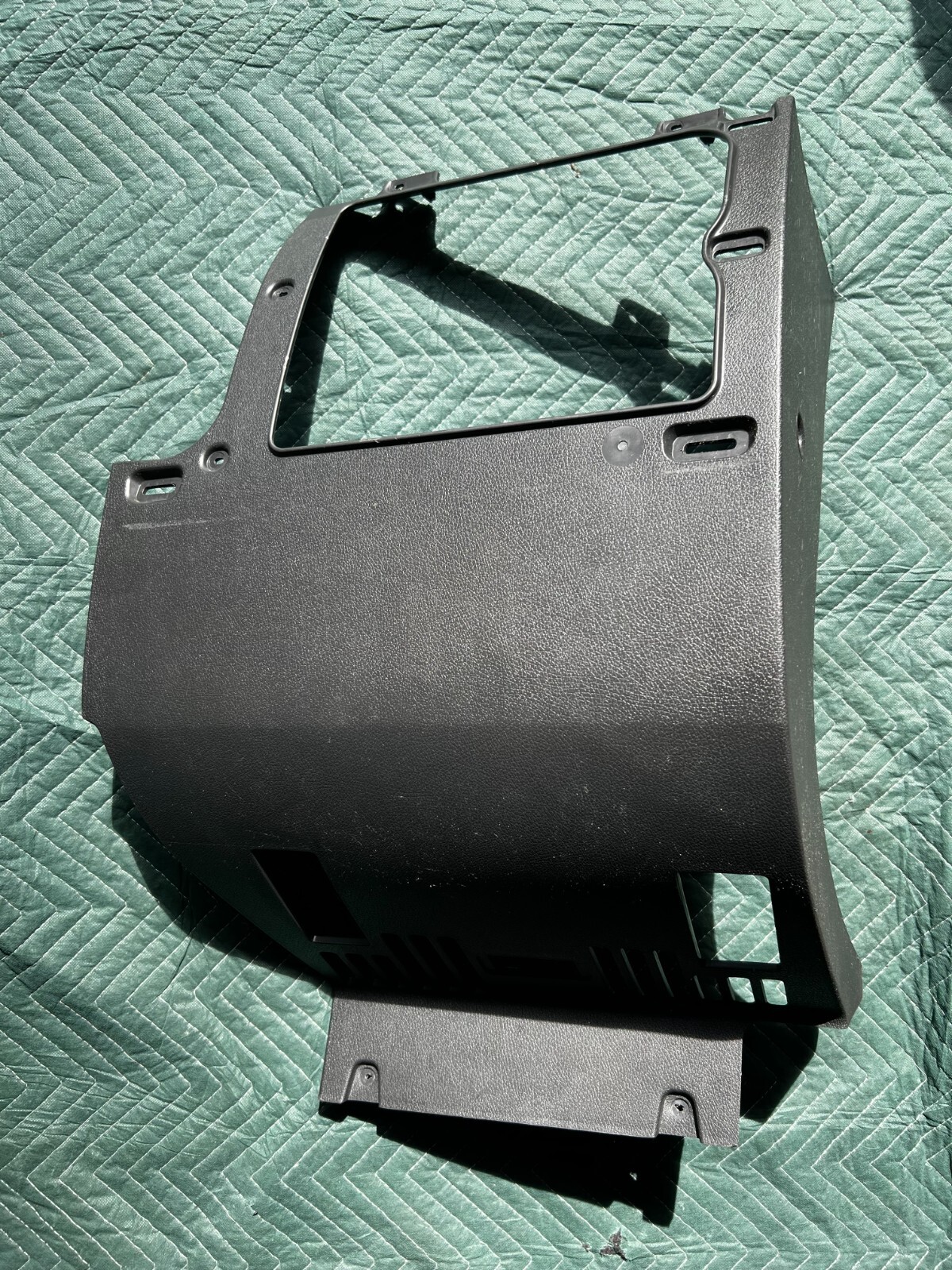 2018-24 FREIGHTLINER CASCADIA FRONT DASH KICK PANEL COVER TRIM 22-73798-010 OEM