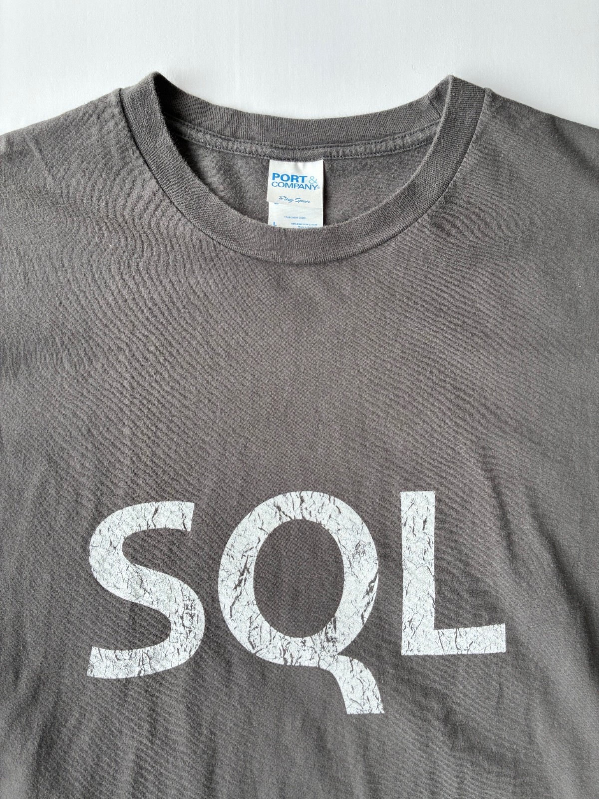 SQL Programmer Distressed Graphic T-Shirt L Gray Ring Spun Cotton Tech Industry