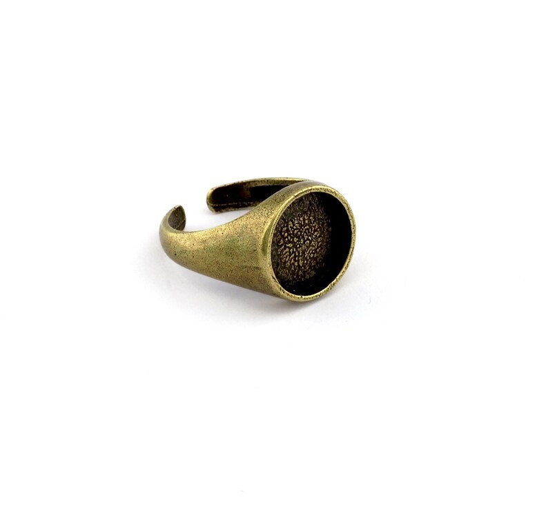 Antique Bronze Brass Signet Ring – Adjustable Size 6-9 US -3951