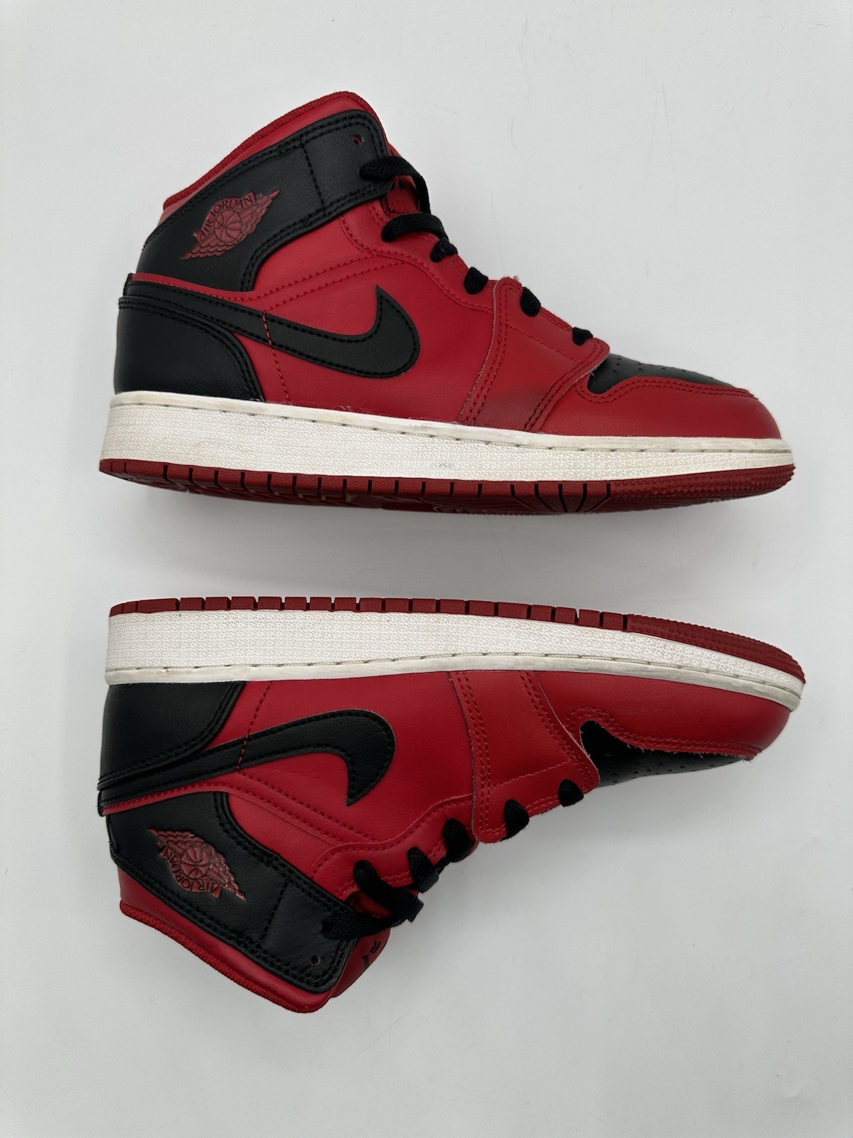Jordan 1 Mid Reverse Bred (2021) Size 5Y