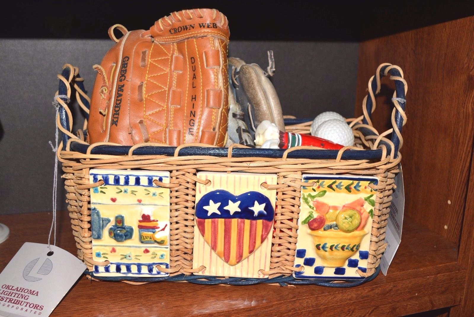 NEW Greenbriar Basket 056 AMERICAN HEART PATRIOTIC FLAG BASKET 15" x 9" W x 8" T