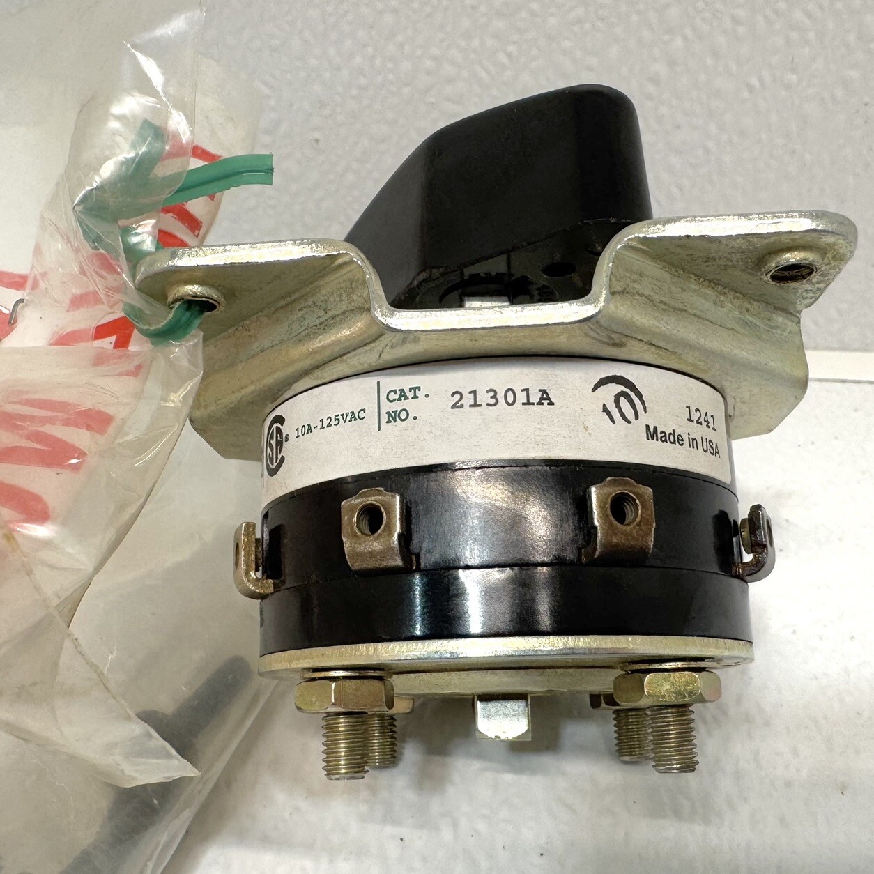 Electroswitch 21301A Selector Switch Series 21 10A-125VAC *With Hardware*