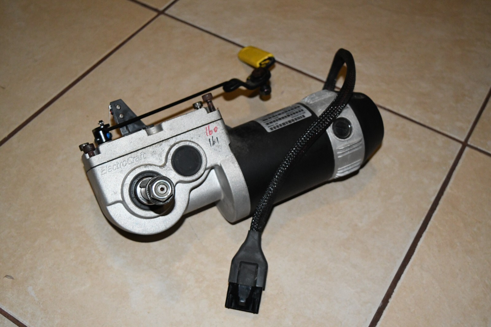 Quantum J6/ Q6 Edge MOT139147 62-007-004 Left Side Power Wheelchair Motor 516b3