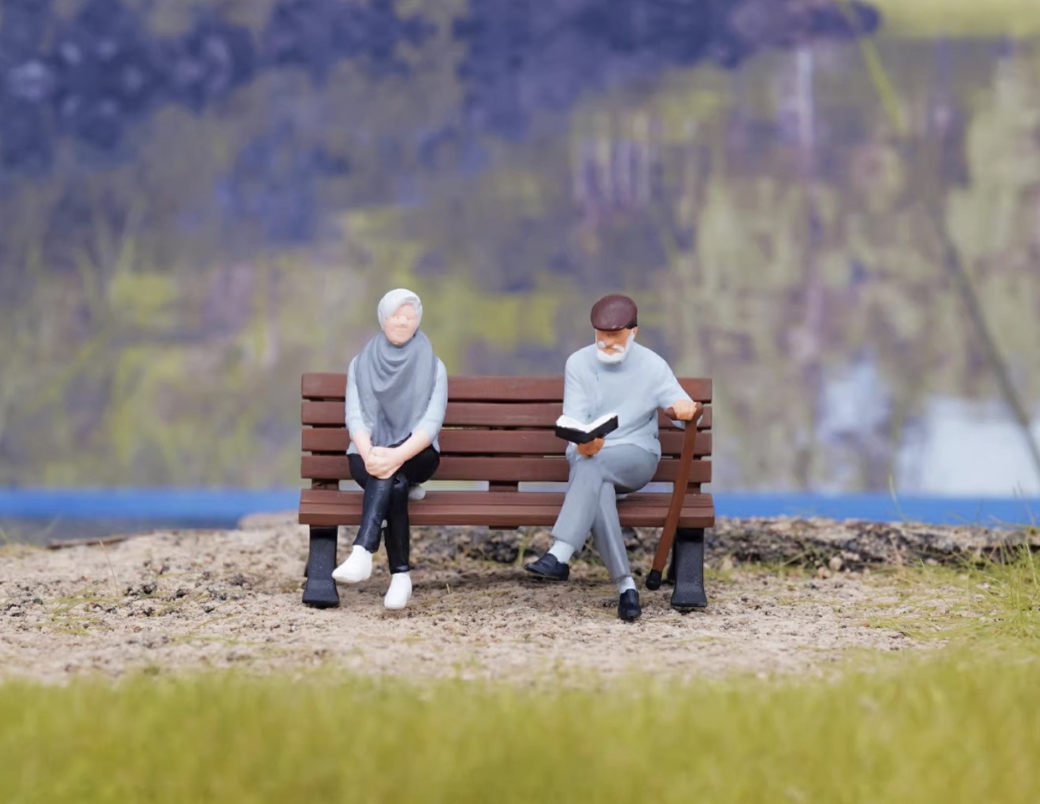 TG 1:64 Painted Figure Model Miniature  Diorama Sand Elderly Couple Man Lady New