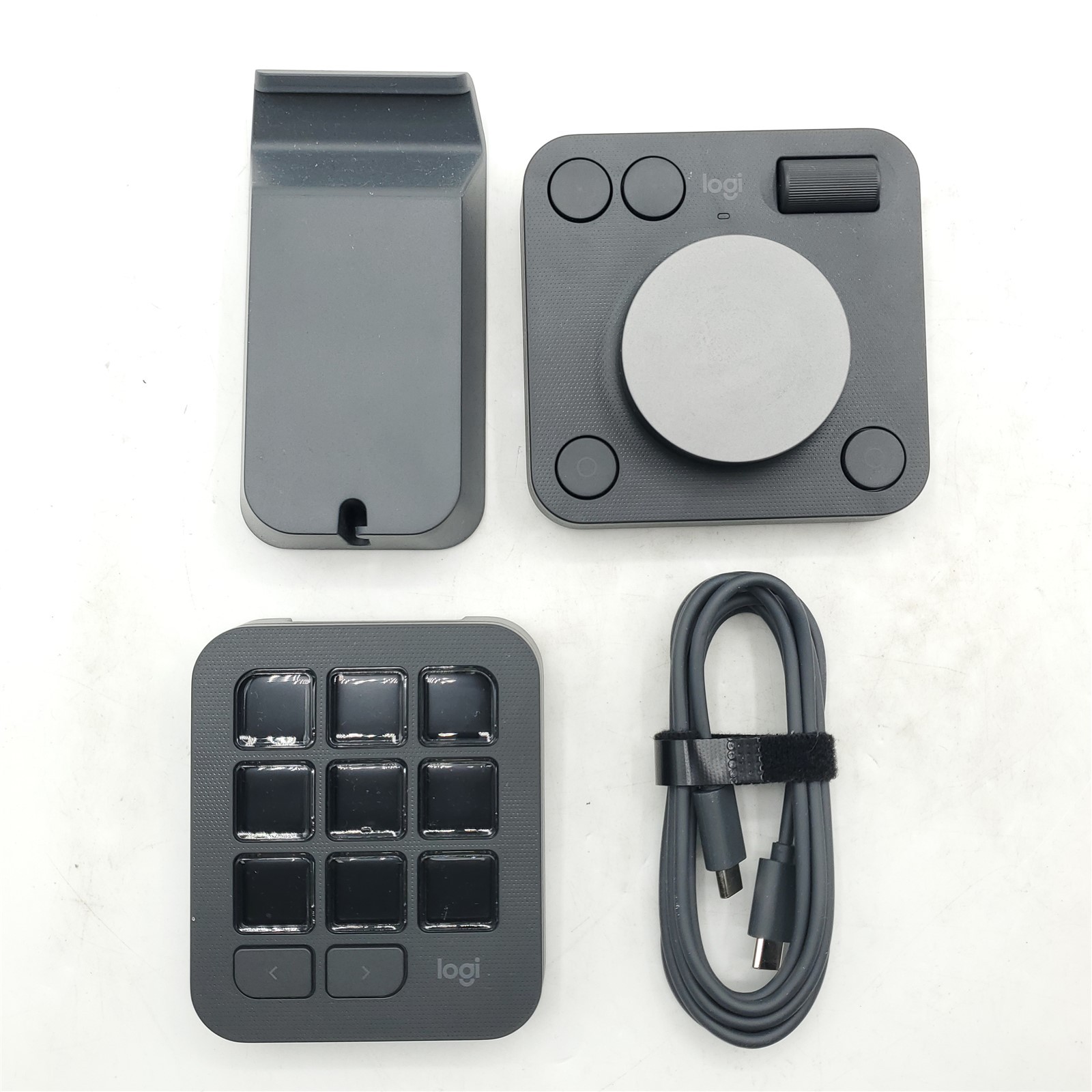 Logitech MX Creative Console, 9 Customizable LCD Keys, Stream Deck Accessories