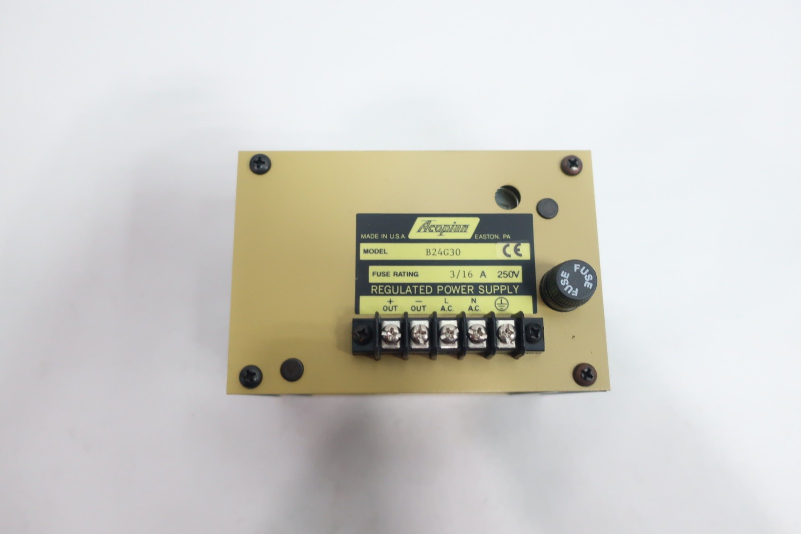 Acopian B24G30 Regulated Power Supply 250v-ac