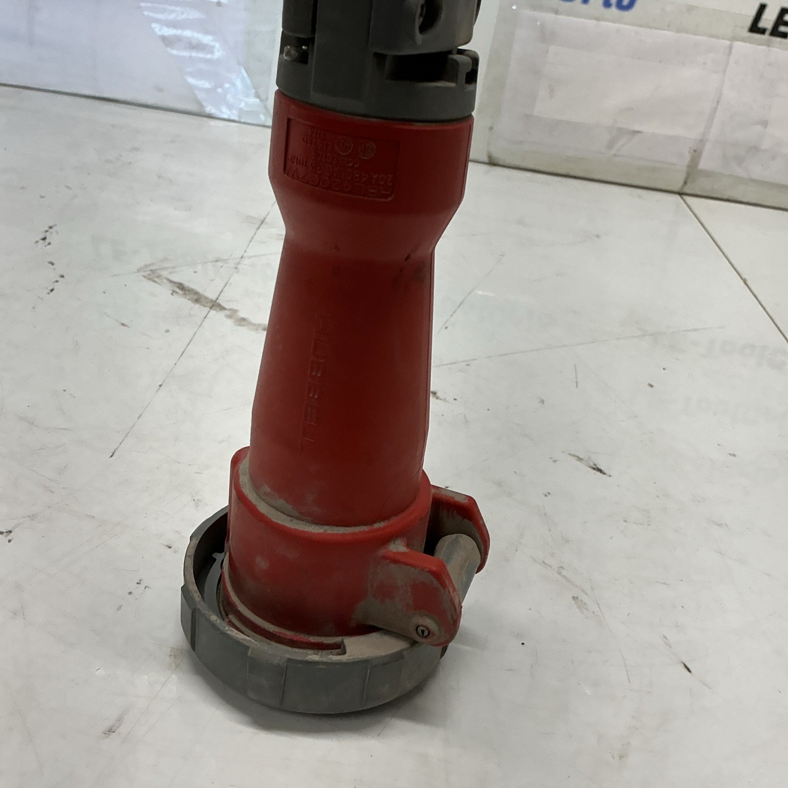 Hubbell HBL420C7W Sleeve connector Z-780
