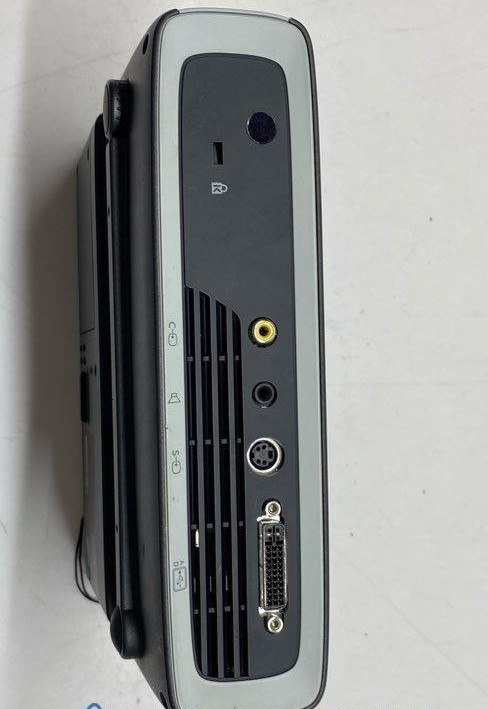 HP XB31 Digital Projector with Remote/Carrying Case/Cords & Cables