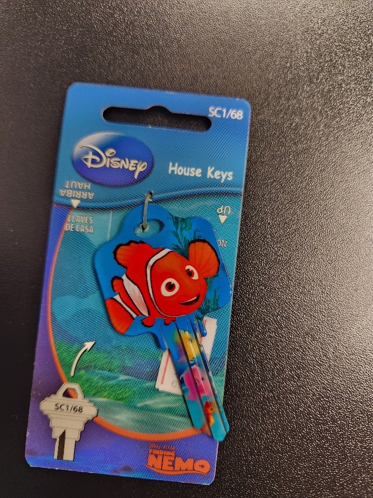 DISNEY FINDING NEMO SCHLAGE SC1 KEYBLANK (DISCON.) - READ DETAILS BELOW