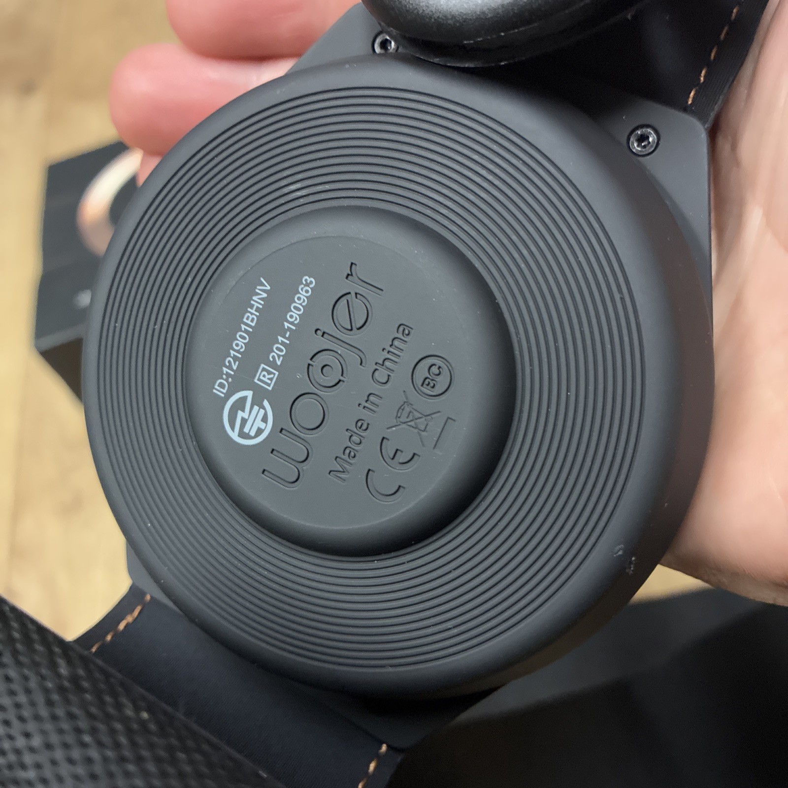 Woojer Strap EDGE Haptic Strap for Games & Music TESTED Read