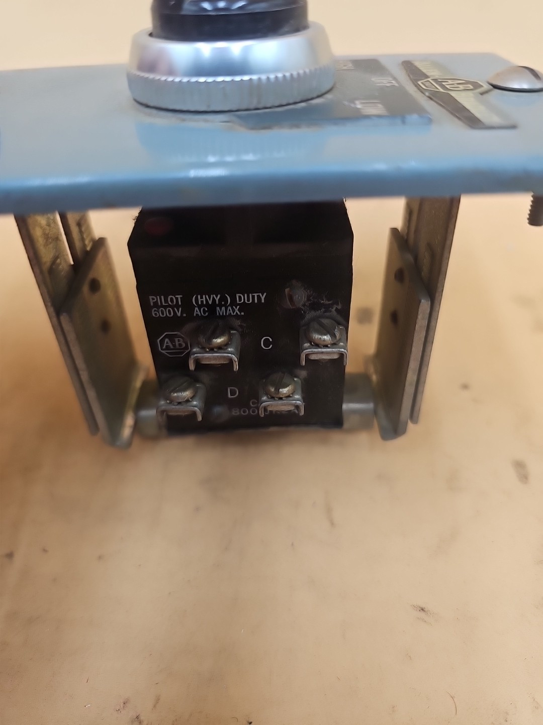 Allen Bradley 800-JK2A Three Position Selector Switch