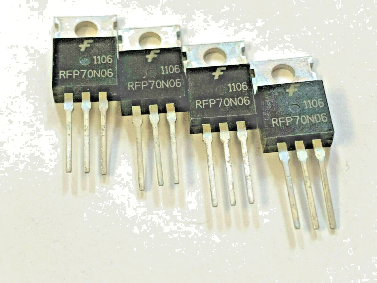 LOT OF 5 RFP70N06 70N06 Fairchild Original Mosfet Transistor