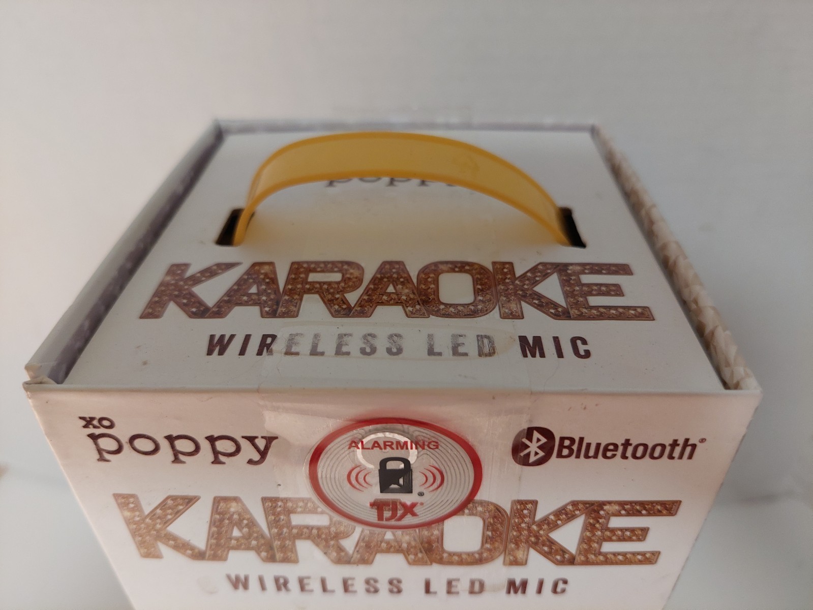 Karoaoke Wireless LED Mic Bluetooth Rechargeable Sparkle Flashing Lights New