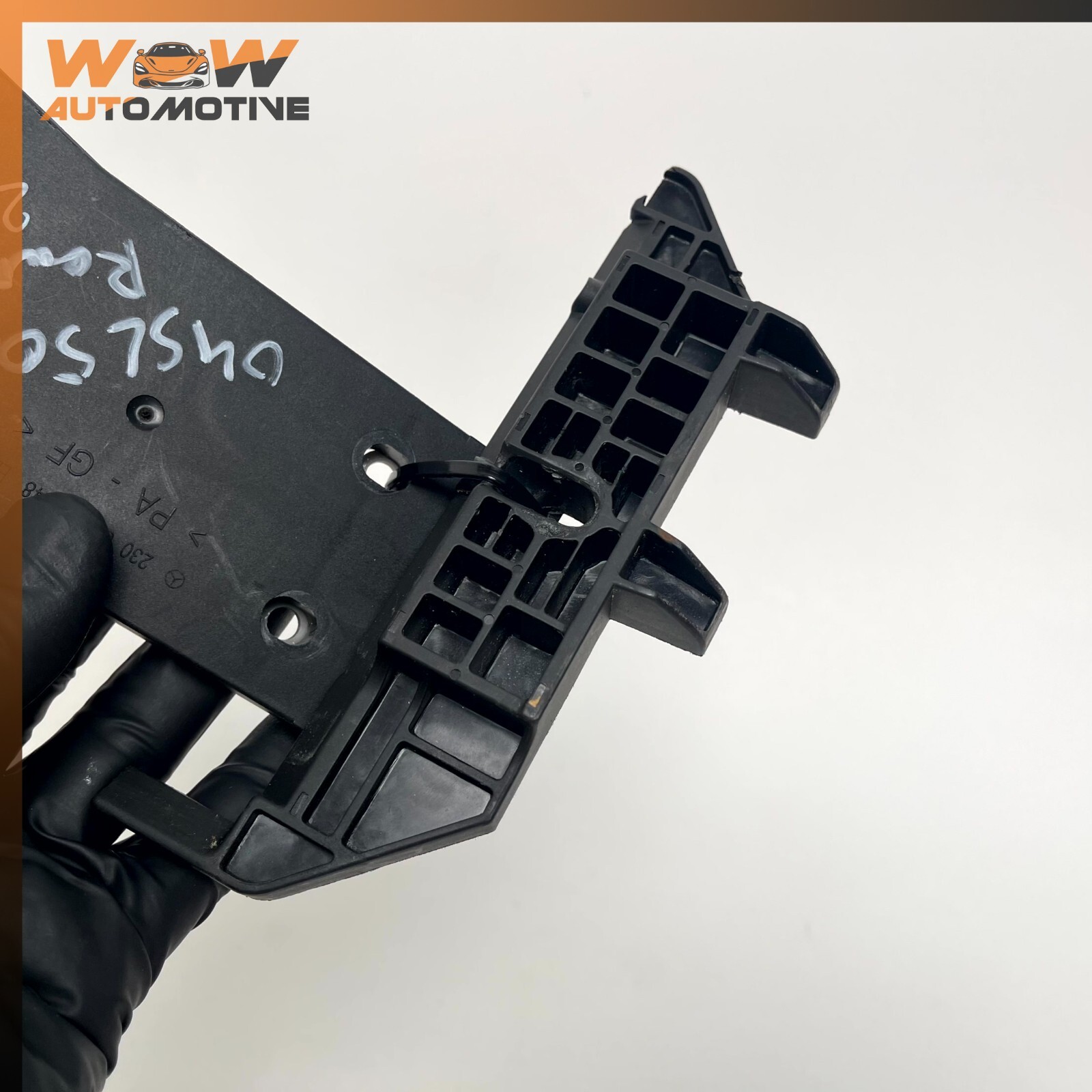 03-06 MERCEDES-BENZ R230 SL500 SL55 AMG BATTERY MOUNT BRACKET BRACE OEM