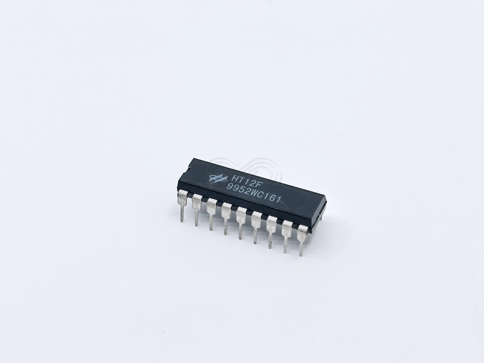 HT12F Holtek 12 Bit Remote Control Decoder 12 Address Bits 2.4V to 12V DIP-18