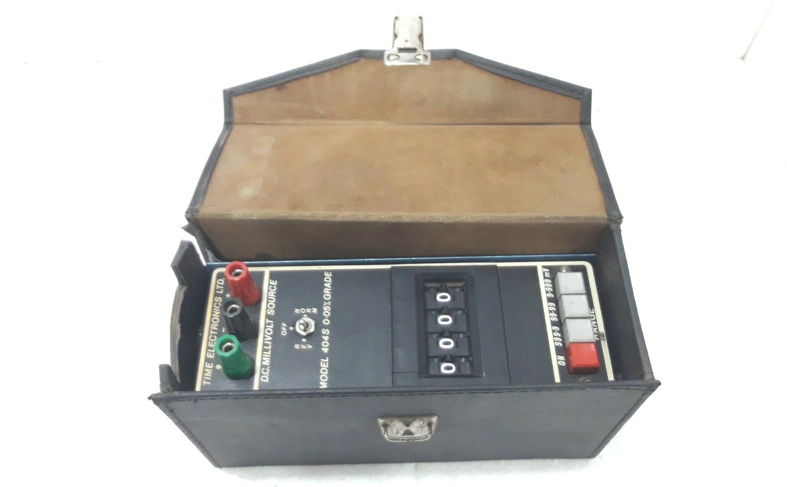 Time Electronics 404S DC Millivolt Source Multi Function Calibrator With Case