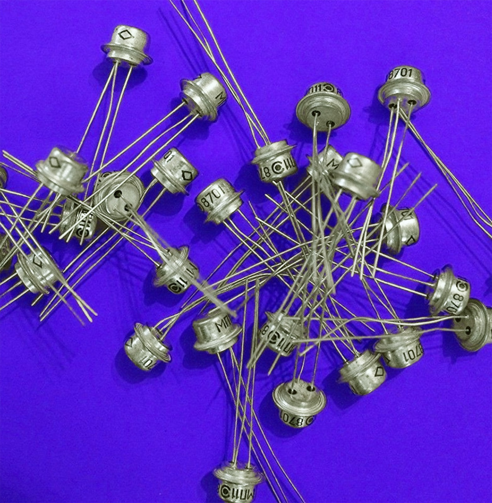 6pcs Germanium Transistors NPN MP11A /MP38A 2SD195 2SD33 Tone Bender Fuzz USSR