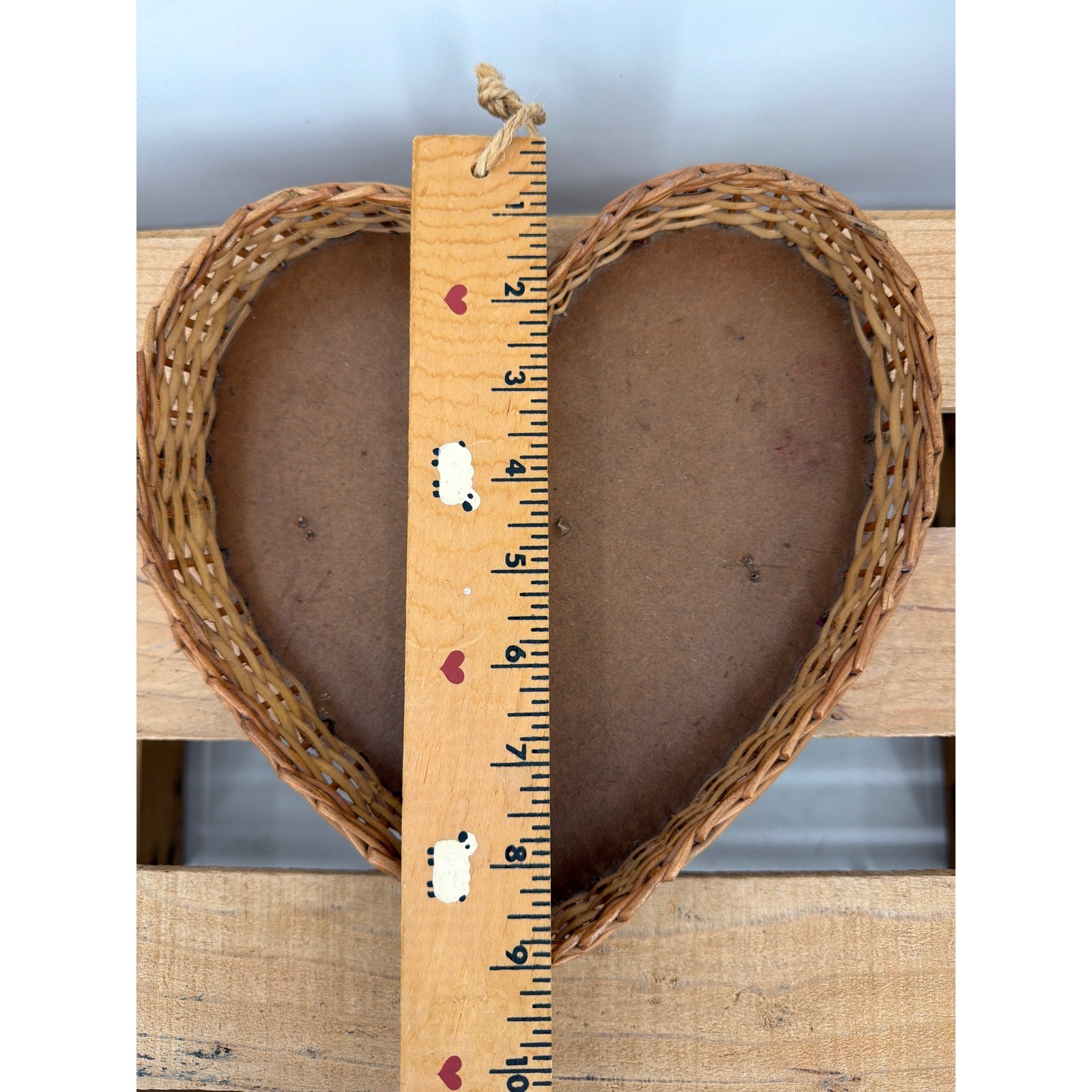 Vintage Heart Shaped Woven Wicker Basket Tray Brown Wood Base Farmhouse Decor
