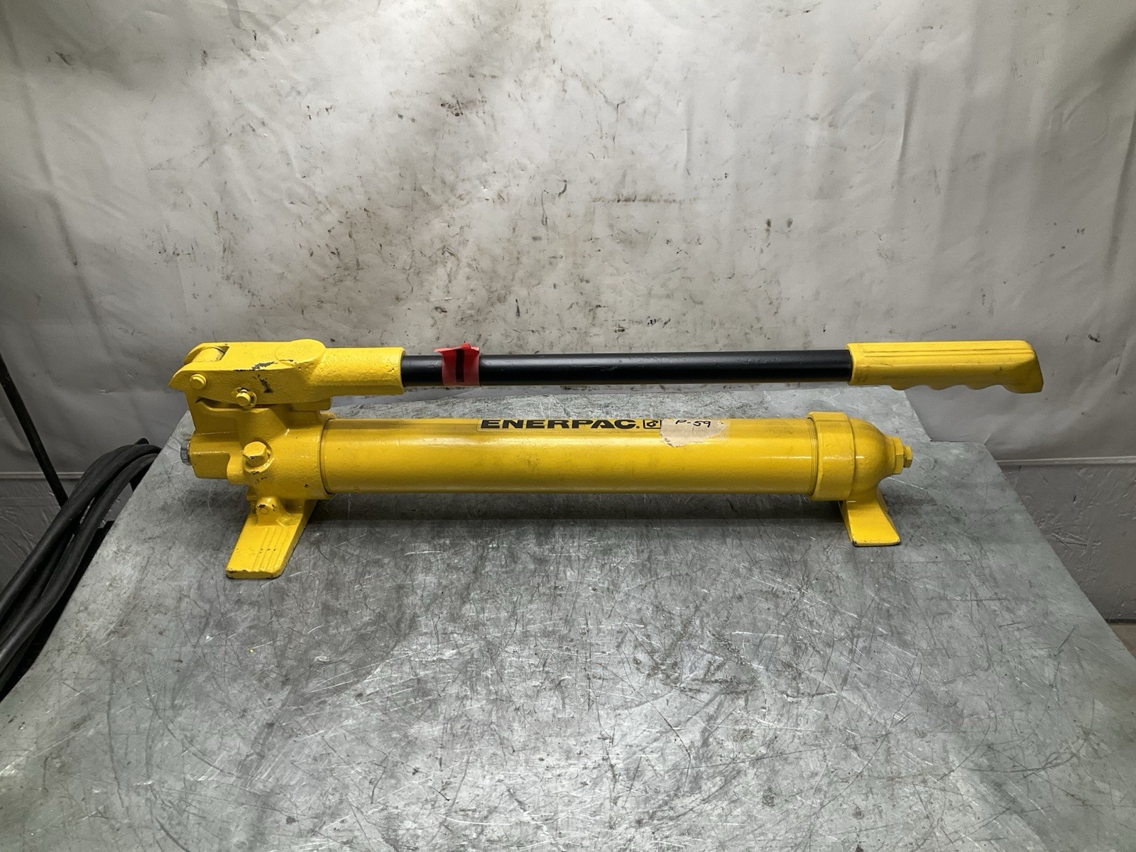 Enerpac P39, Single Speed, ULTIMA Steel Hydraulic Hand Pump, 41 in3 Usable Oil