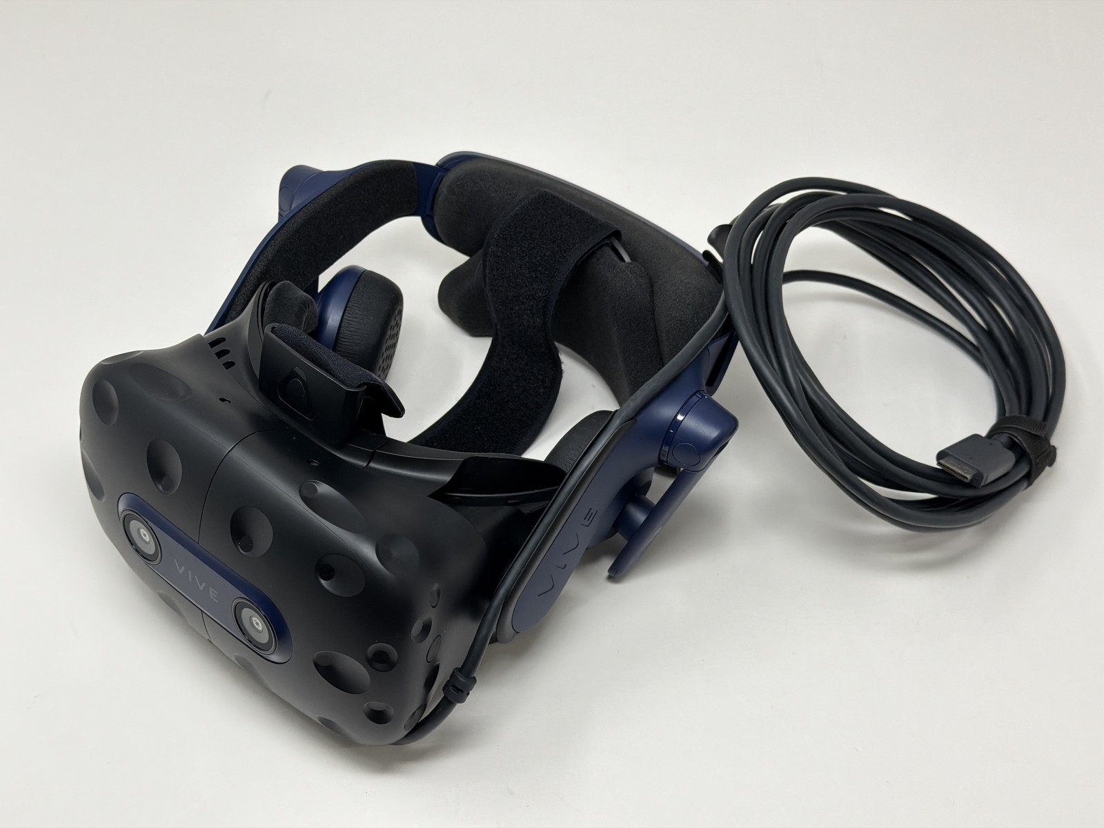 HTC VIVE Pro 2 Virtual Reality System Headset Only Used