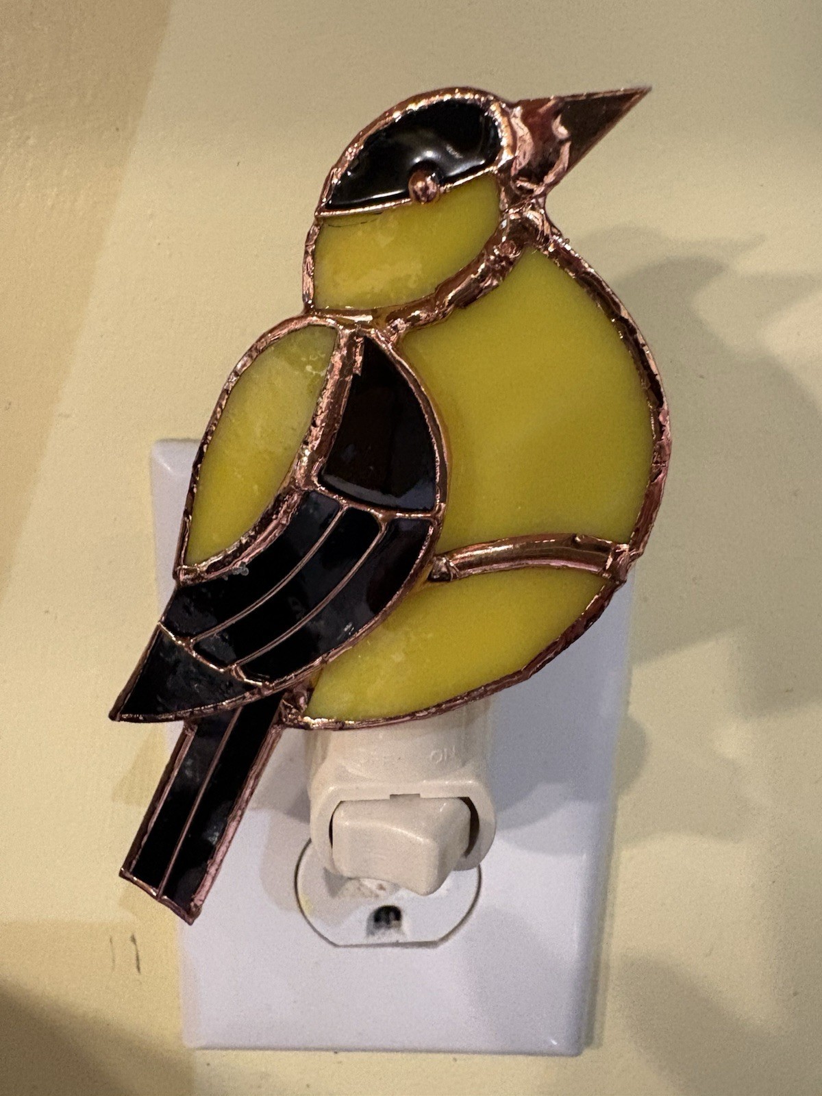 STAINED GLASS GOLDFINCH NIGHTLIGHT YELLOW AND BLACK