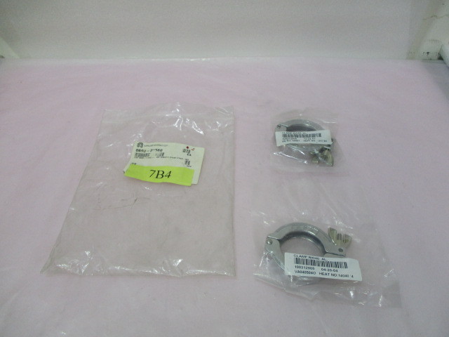 2 AMAT 0690-01560, 100312905, Use 0690-01036 Clamp Hinged NW40 WING-NU. 419085