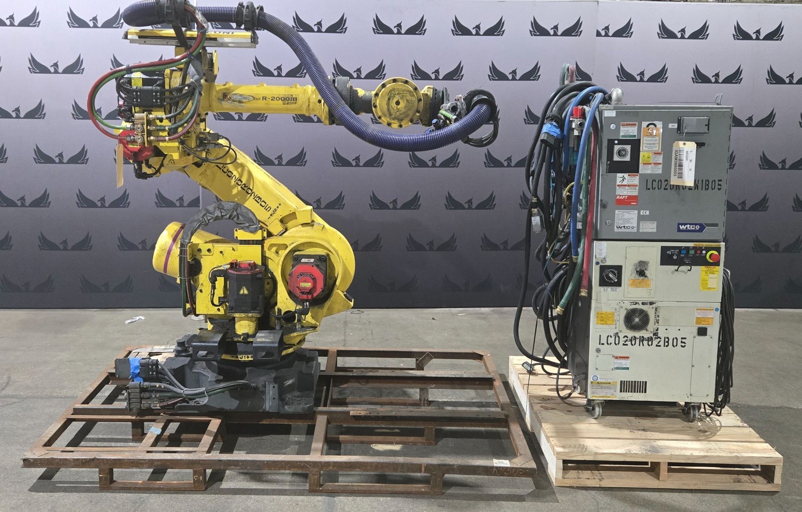 Fanuc R-2000iB/210F Complete with R-30iB Controller & WTC MFDC Inverter USED