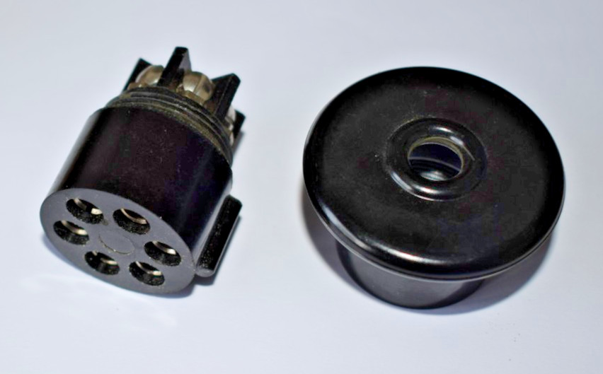 LARGE BULGIN 6 WAY PLUG AND SOCKET