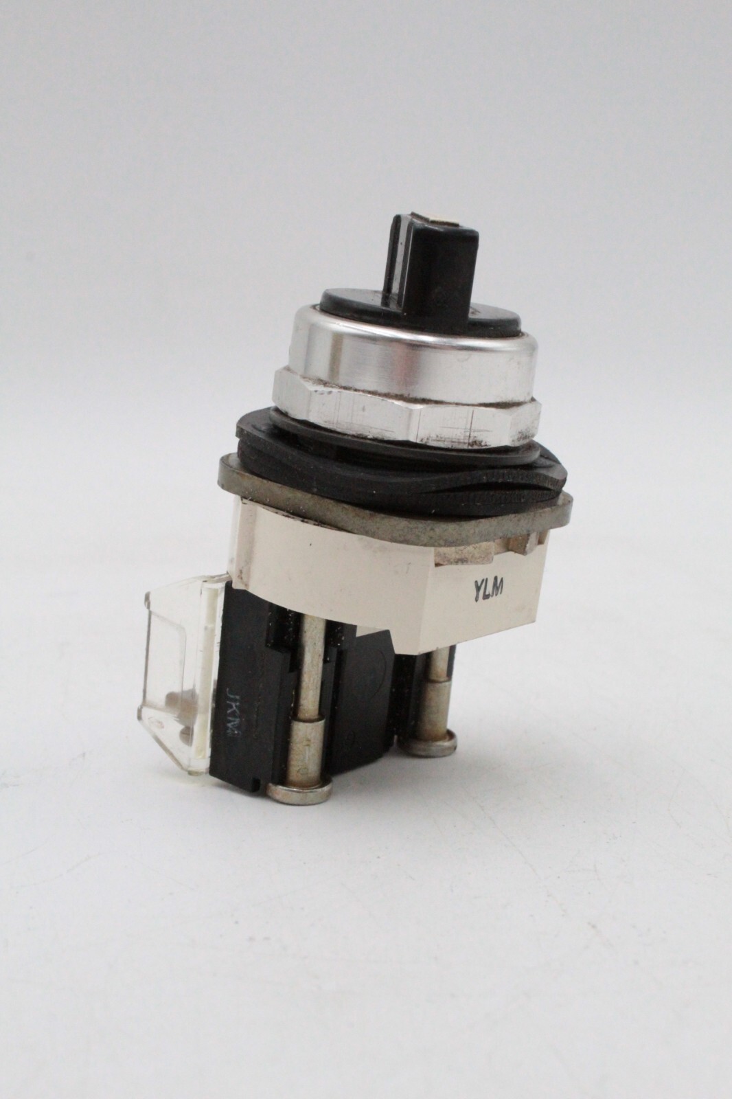 Allen-Bradley 800T-HG11 2-Position Selector Switch