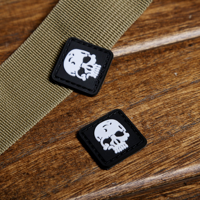 2 PCS PVC MINI Pirate SKULL DEATH Training USA US ARMY BADGE PATCH