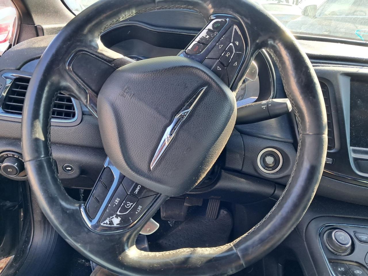 200 2015 Glove Box 4866432