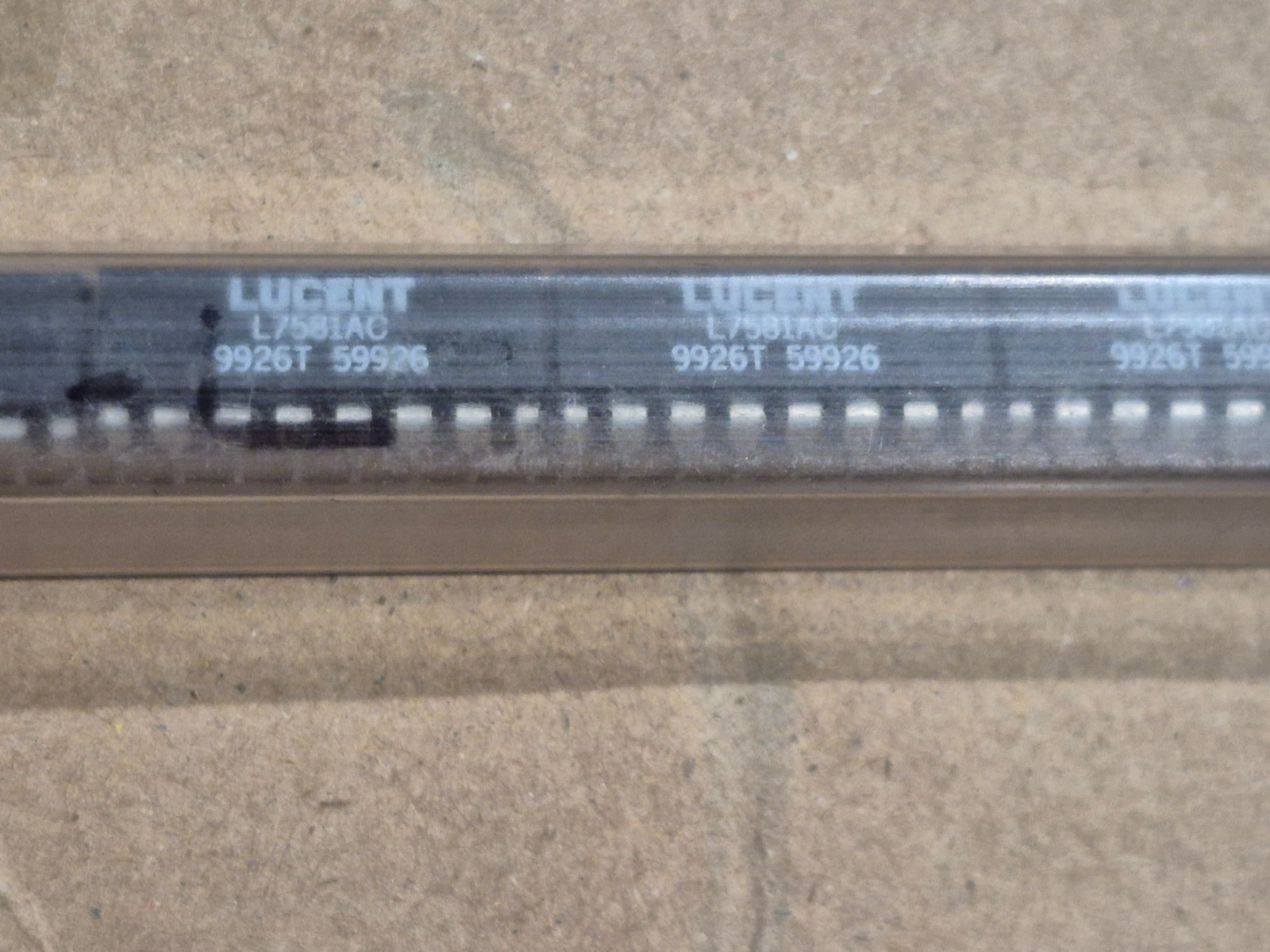 Qty 1 piece Lucent-L7581AC 16-DIP