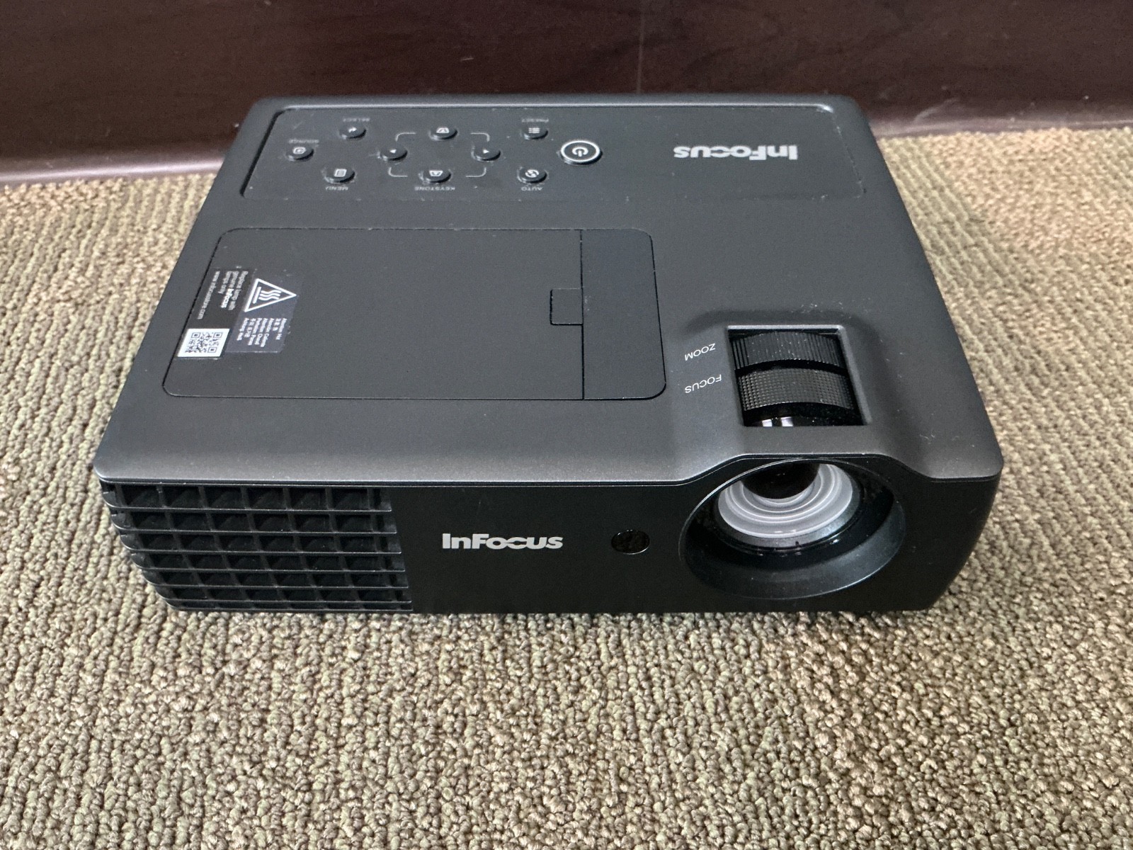 InFocus IN1116 DLP Projector Portable HDMI