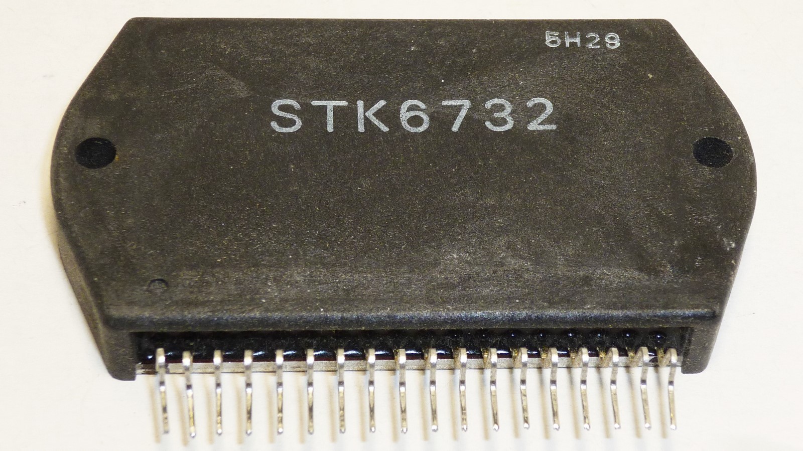 STK6732 / IC / SIP / 1 PIECE (QZTY)