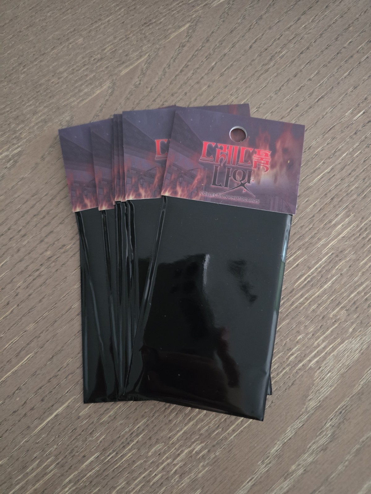 Official Brand New Sealed lezhin Dreadful Night Photocard Set Korean Manhwa