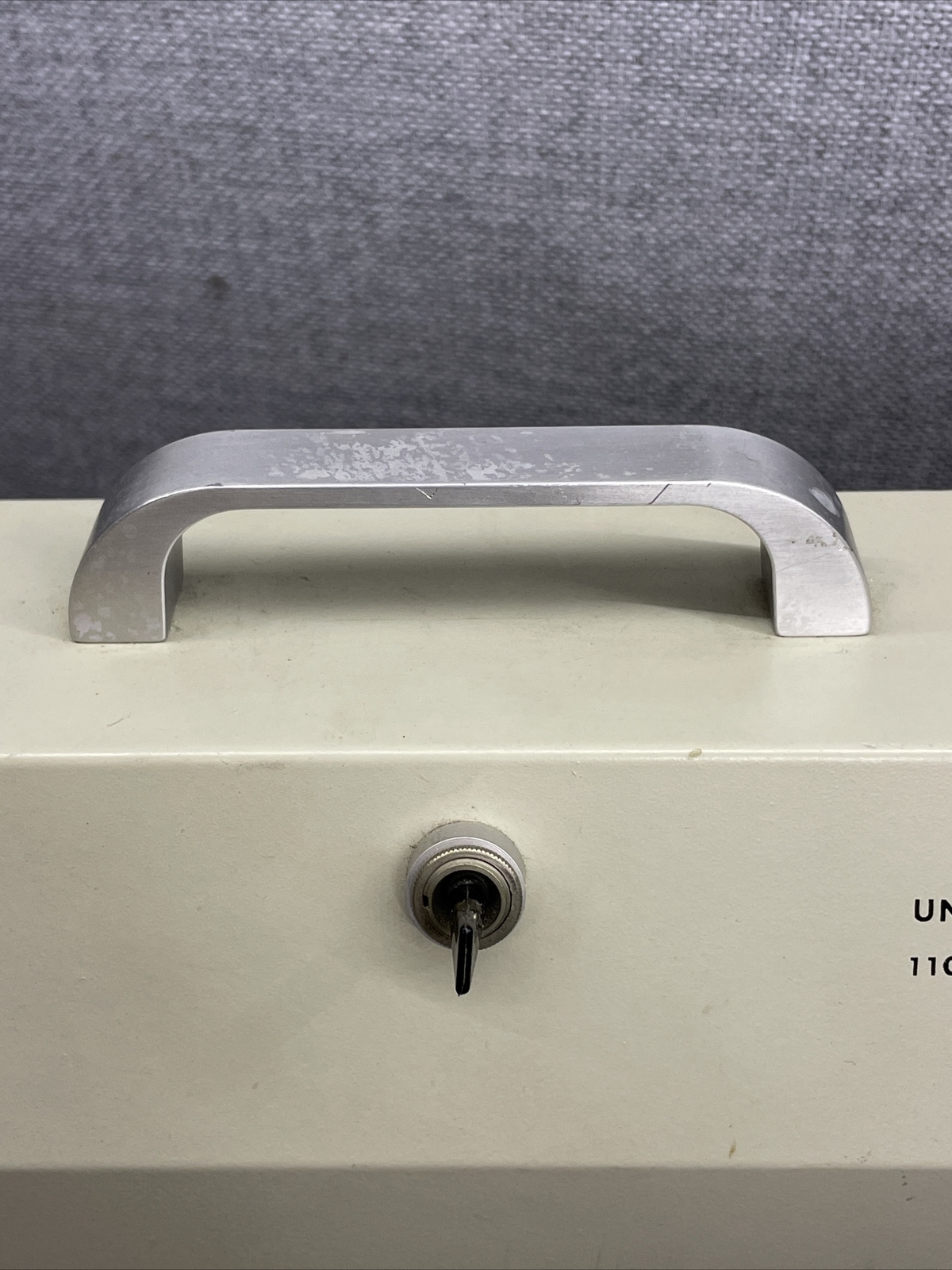 Gelman Sciences Inc. 51438 Universal UV Unit P/N 78355 - Powers On