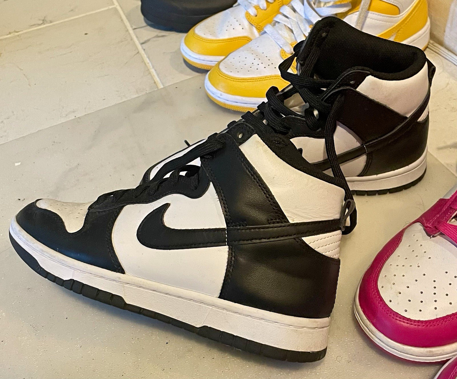 Nike Dunk High Black/White Leather High Top Lace-Up Sneakers Unisex Adults