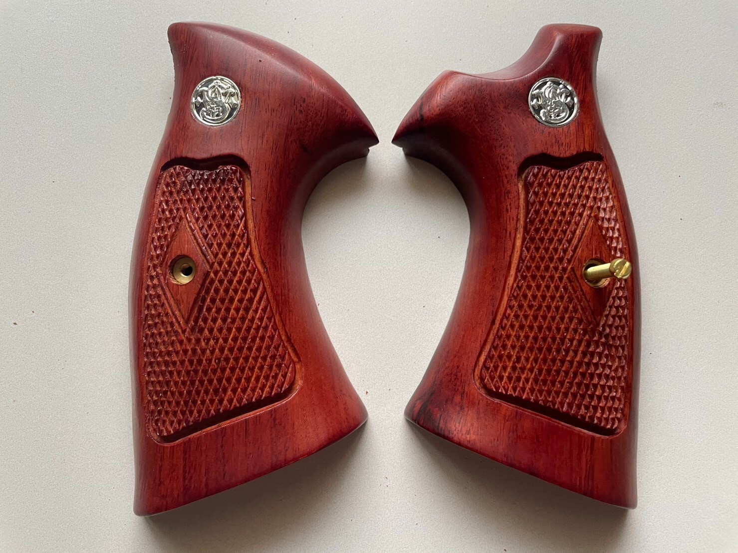 New hard wood grip for Smith & Wesson, K/L Square Fram Butt open back; Vim05