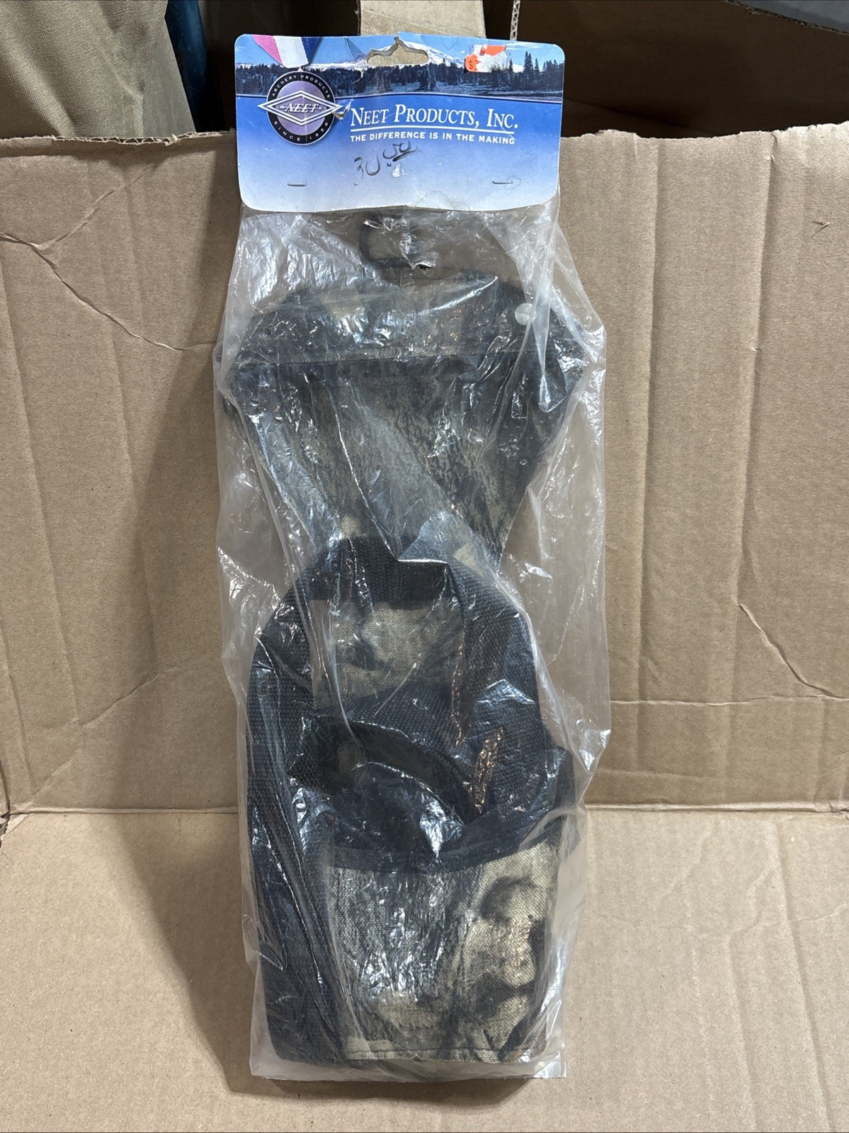 New/Unused NEET PRODUCTS R-107 Camo Arrow Quiver