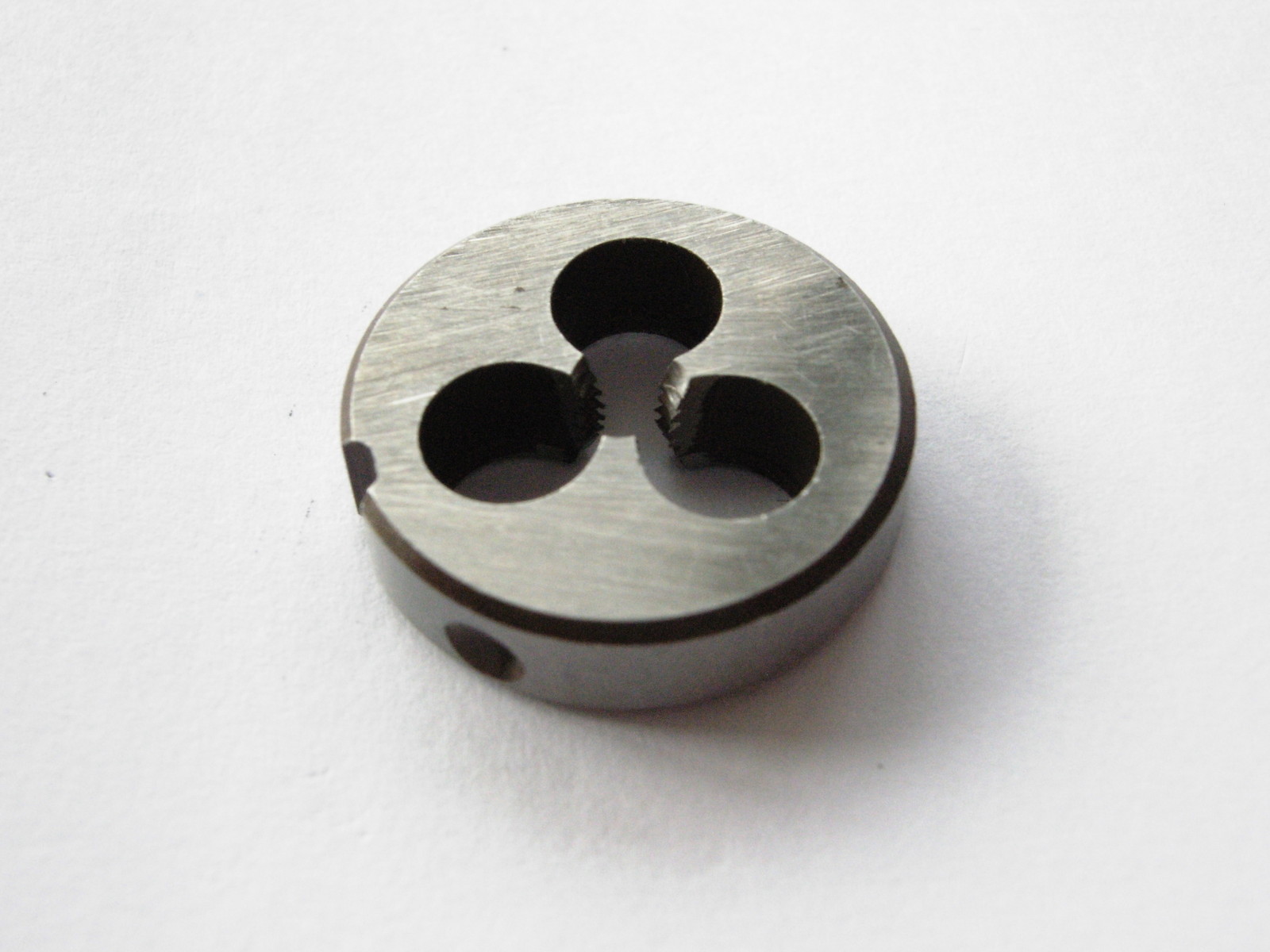 1pc Metric Right Hand Die M2.0X0.4mm Dies Threading Tools 2mmX0.4mm pitch