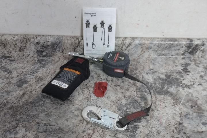 Honeywell Miller MFLEW-11/9FT 9 Ft Length 420 Lb Cap Personal Fall Limiter