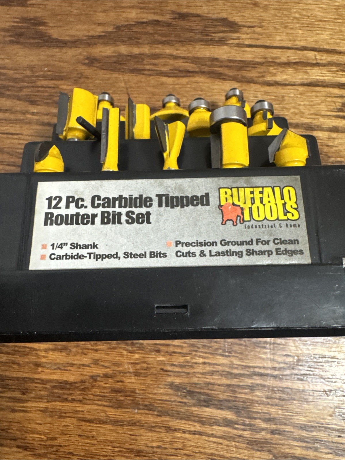 BUFFALO TOOLS 12 PC. CARBIDE TIPPED ROUTER BIT SET.