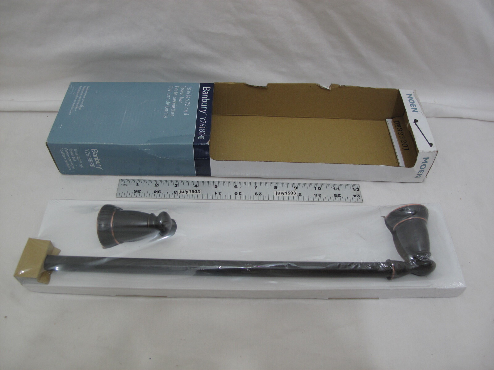 (1) NEW Moen Banbury 18" Towel Bar - MEDITERRANEAN BRONZE - Y2618BRB (sw)