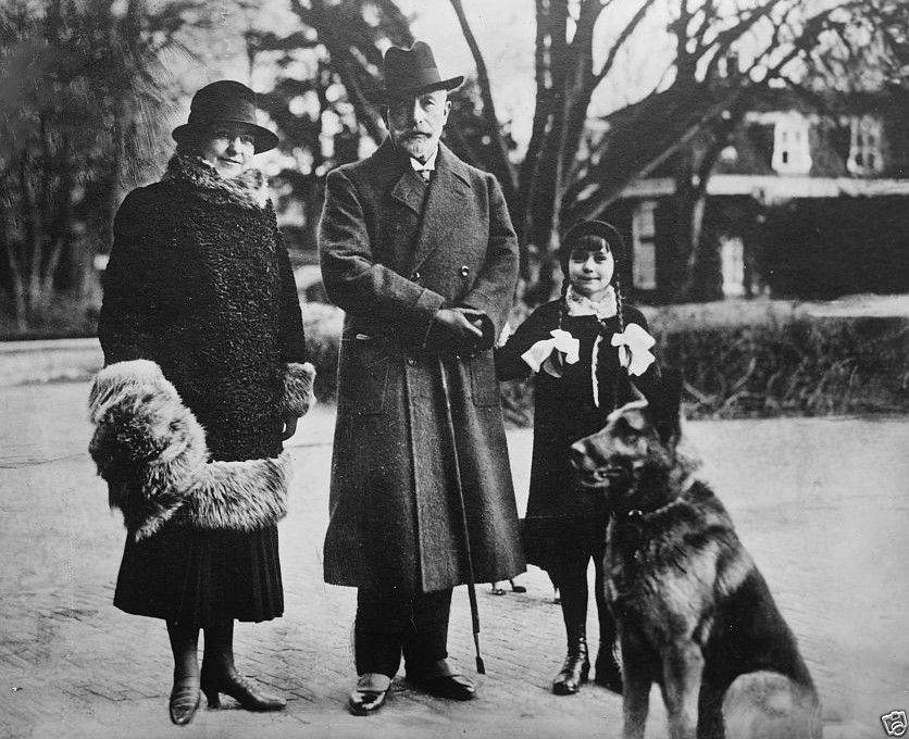 New 8x10 World War I WW1 Photo - Kaiser Wilhelm II and wife after abdication