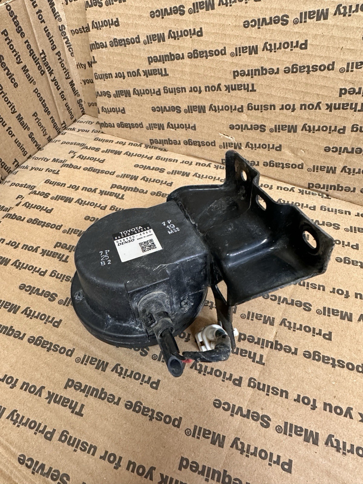12-19 Toyota Prius C Vehicle Approaching Prox Warning Speaker 86570-52010