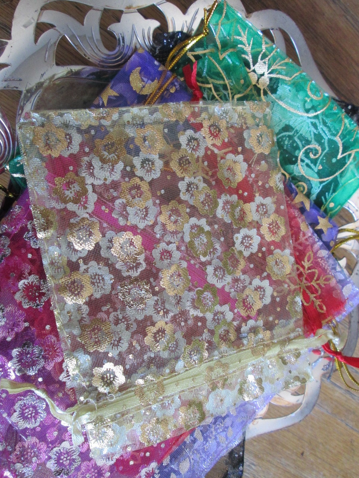 50 ORGANZA BAGS, GIFTS PACKING ASSORTED COLORS  SIZE 12 X 9 CM